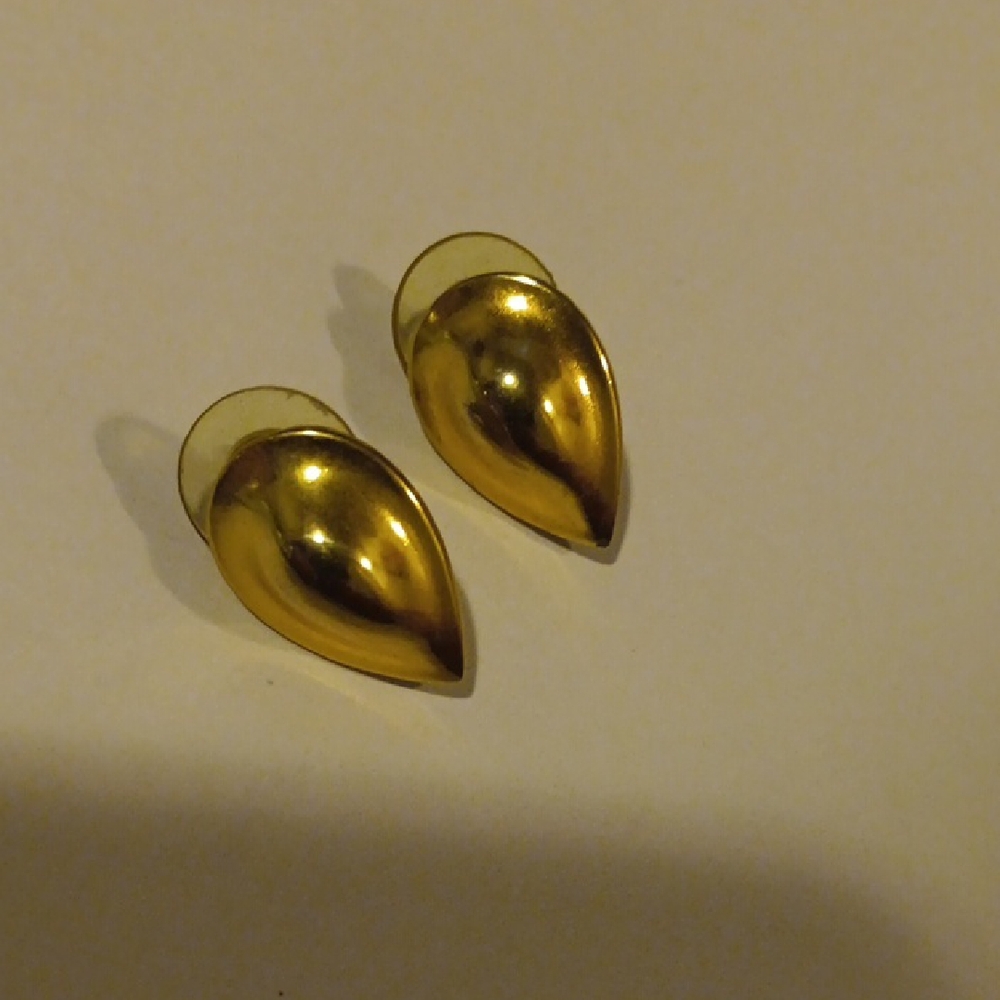 Vintage  Gold Teardrop Earrings